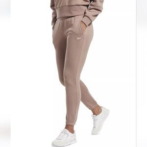 Reebok Lux Fleece Pants in Taupe Size S